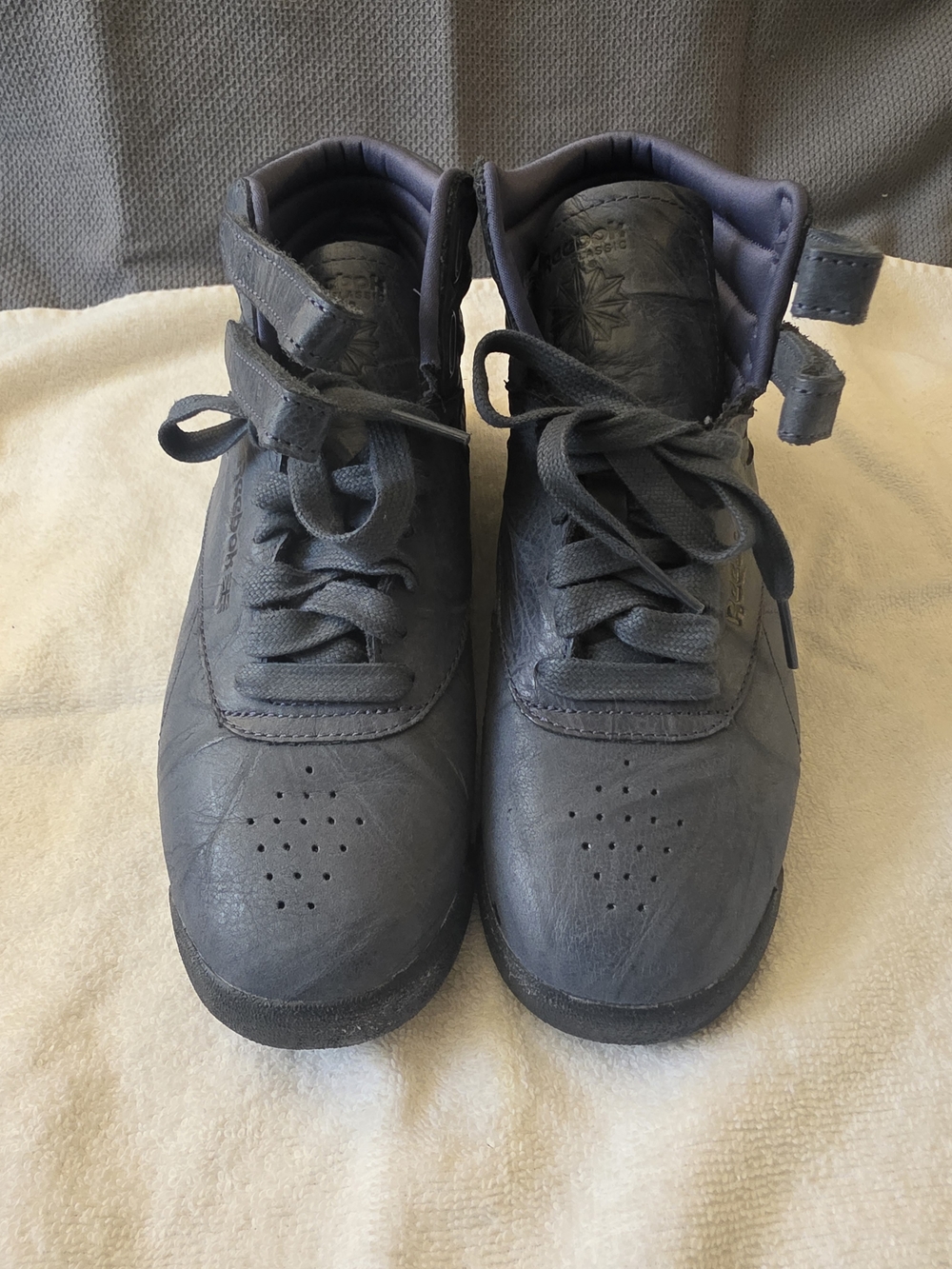 Womens REEBOK, Navy High-Top FREESTYLE Leather Sneakers.